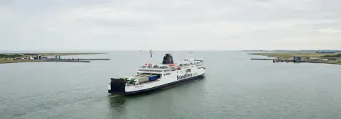 Rototta del traghetto da Puttgarden a Rødbyhavn
